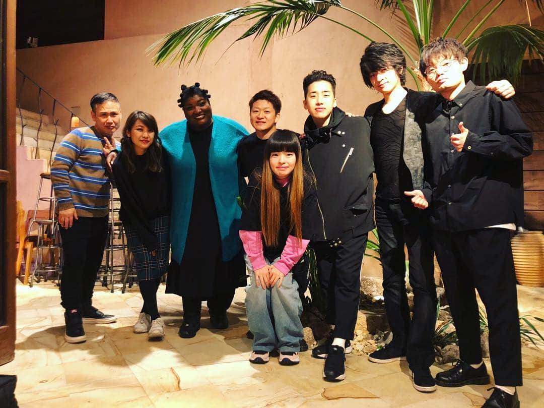 Shingo Okamotoさんのインスタグラム写真 - (Shingo OkamotoInstagram)「奈良公演、無事終了です！！﻿ ﻿ 来てくれた方々、本当に本当にありがとうございました！！！！！😭⭐️﻿ ﻿ ﻿ #1枚目の写真は最高で最強のREBBITメンバー﻿ #2枚目はグッズを担当して影から支えてくれてる安井さん﻿ #3枚目はメローカフェさんが作ってくれた広告﻿ #美味しいご飯も作ってくれてお世話になりました﻿ #最高の一日でしたありがとうございました #REBBITTOUR ﻿﻿」3月17日 0時03分 - shingookamoto
