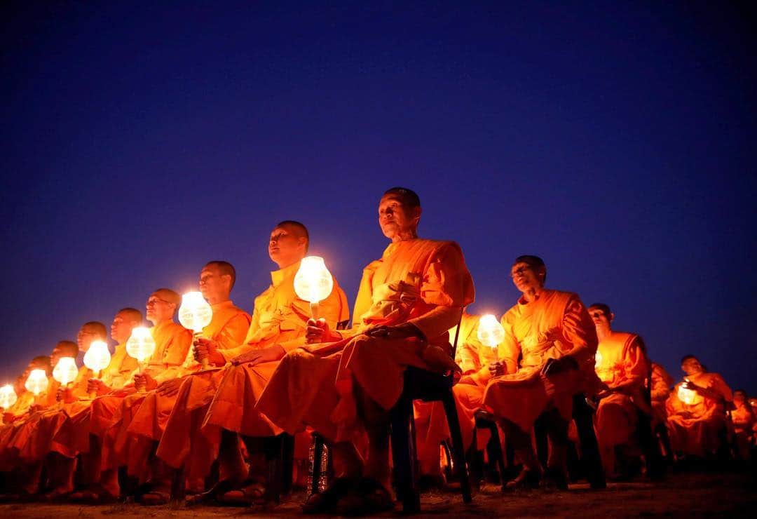 NBC Newsさんのインスタグラム写真 - (NBC NewsInstagram)「Monks with lit candles attend an event to spread the message of “world peace through inner peace” in Kathmandu, Nepal on Saturday. . 📷 Navesh Chitrakar / @reuters」3月17日 0時12分 - nbcnews