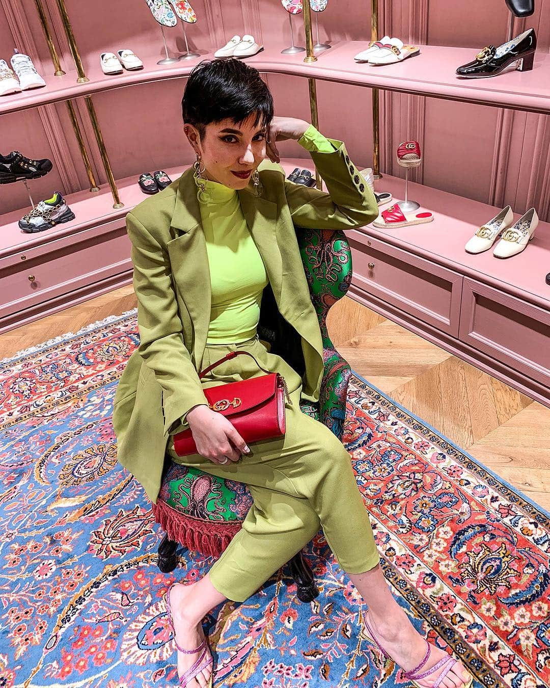 サマンサ麻里子さんのインスタグラム写真 - (サマンサ麻里子Instagram)「Thank you for a fantastic evening, @gucci 💚 It was so cool to meet @bryanboycom & @tinaleung at the party last night, as well as being enchanted by beautiful poetry readings by @alaskalynch interpreted by Mari Natsuki📕 Such a memorable trip to Kyoto ✨ . . . #guccizumi #gucci #kyoto #takashimaya #receptionparty #bryanboy #tinaleung #fashionblogger #poetry #poetryreading #poet #alaskalynch #ootn #tokyoblogger #tokyomodel #samanthamariko」3月17日 0時44分 - samanthamariko