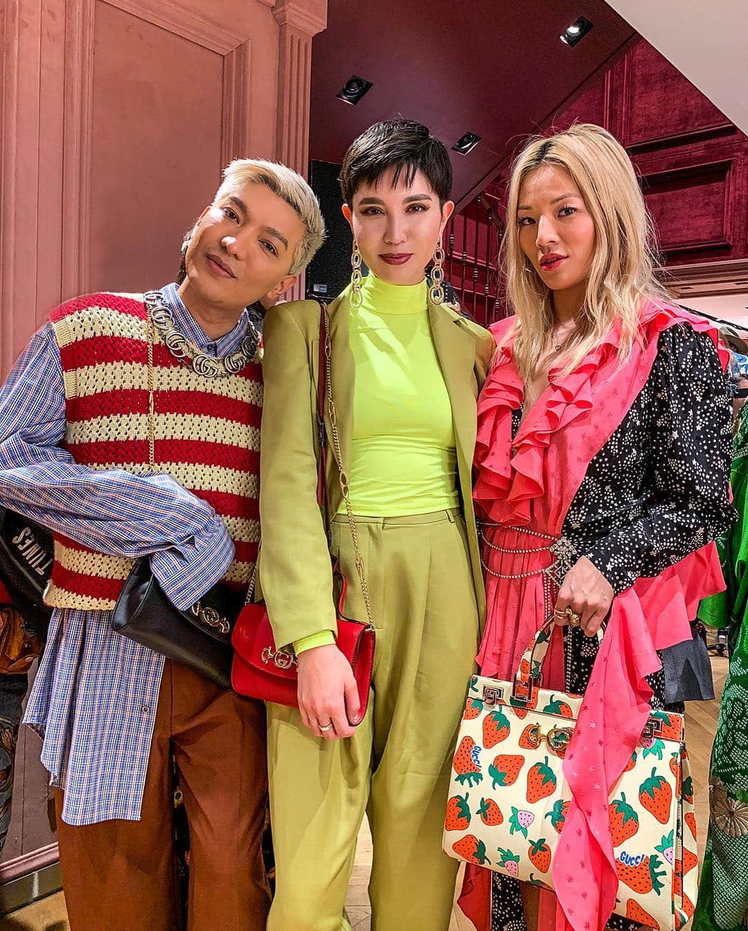 のインスタグラム：「Thank you for a fantastic evening, @gucci 💚 It was so cool to meet @bryanboycom & @tinaleung at the party last night, as well as being enchanted by beautiful poetry readings by @alaskalynch interpreted by Mari Natsuki📕 Such a memorable trip to Kyoto ✨ . . . #guccizumi #gucci #kyoto #takashimaya #receptionparty #bryanboy #tinaleung #fashionblogger #poetry #poetryreading #poet #alaskalynch #ootn #tokyoblogger #tokyomodel #samanthamariko」