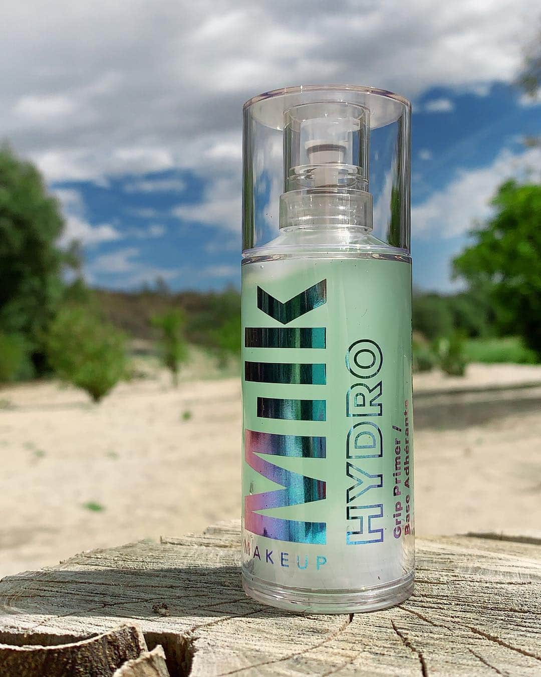 Milk Makeupさんのインスタグラム写真 - (Milk MakeupInstagram)「PICK ONE 👇🏽: 1PM Slice of Avocado Toast 🥑 or 1AM Slice of Pizza🍕 - #hydrogrip primer locks your makeup in place using blue agave extract and hemp-derived cannabis seed extract hydrates for an all day glow 💦 @sephora」3月17日 0時55分 - milkmakeup