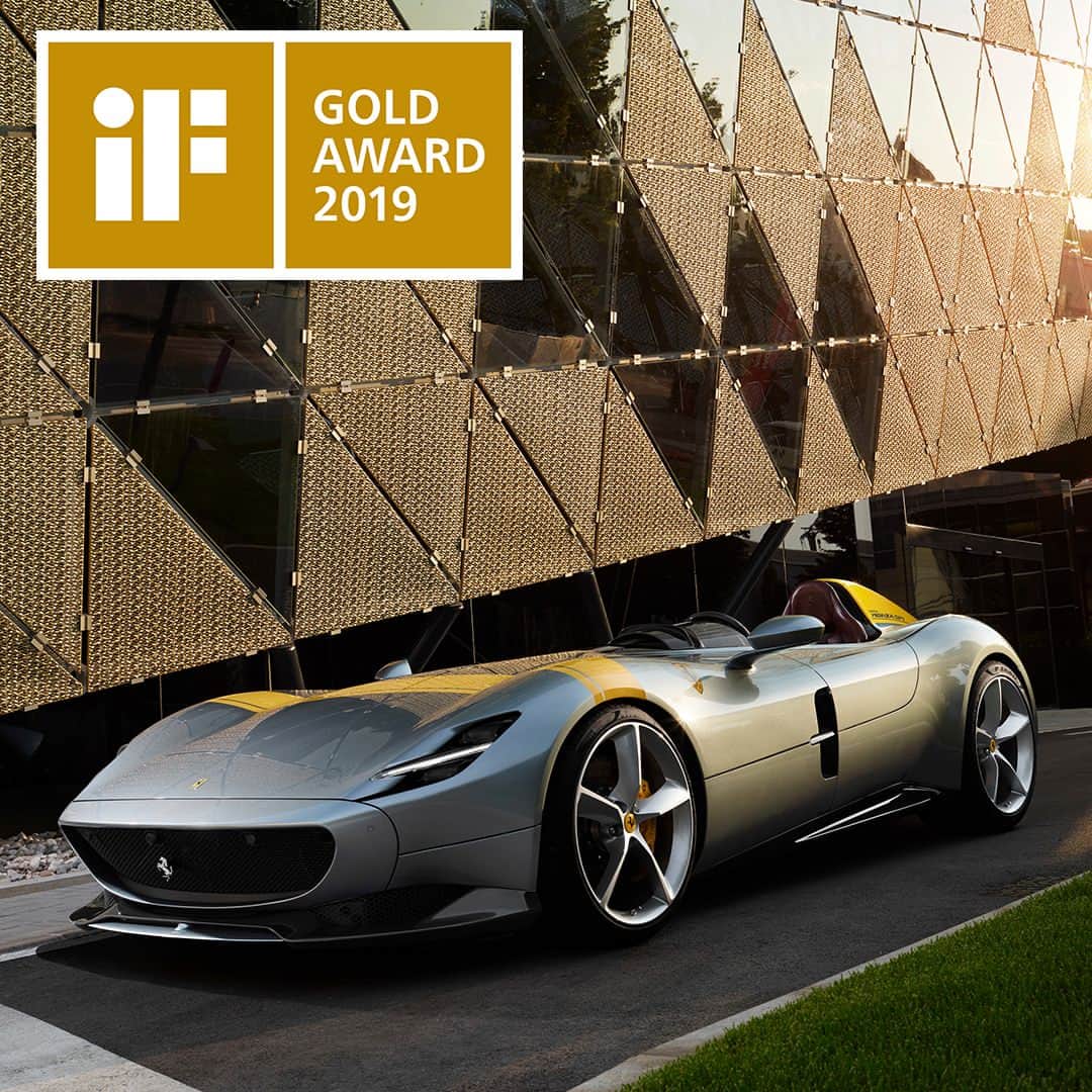 フェラーリさんのインスタグラム写真 - (フェラーリInstagram)「The #FerrariMonzaSP1 has won the 2019 Gold Award at the iF Design Awards 2019 in Munich for its minimalist and elegant design. #Ferrari」3月17日 1時00分 - ferrari