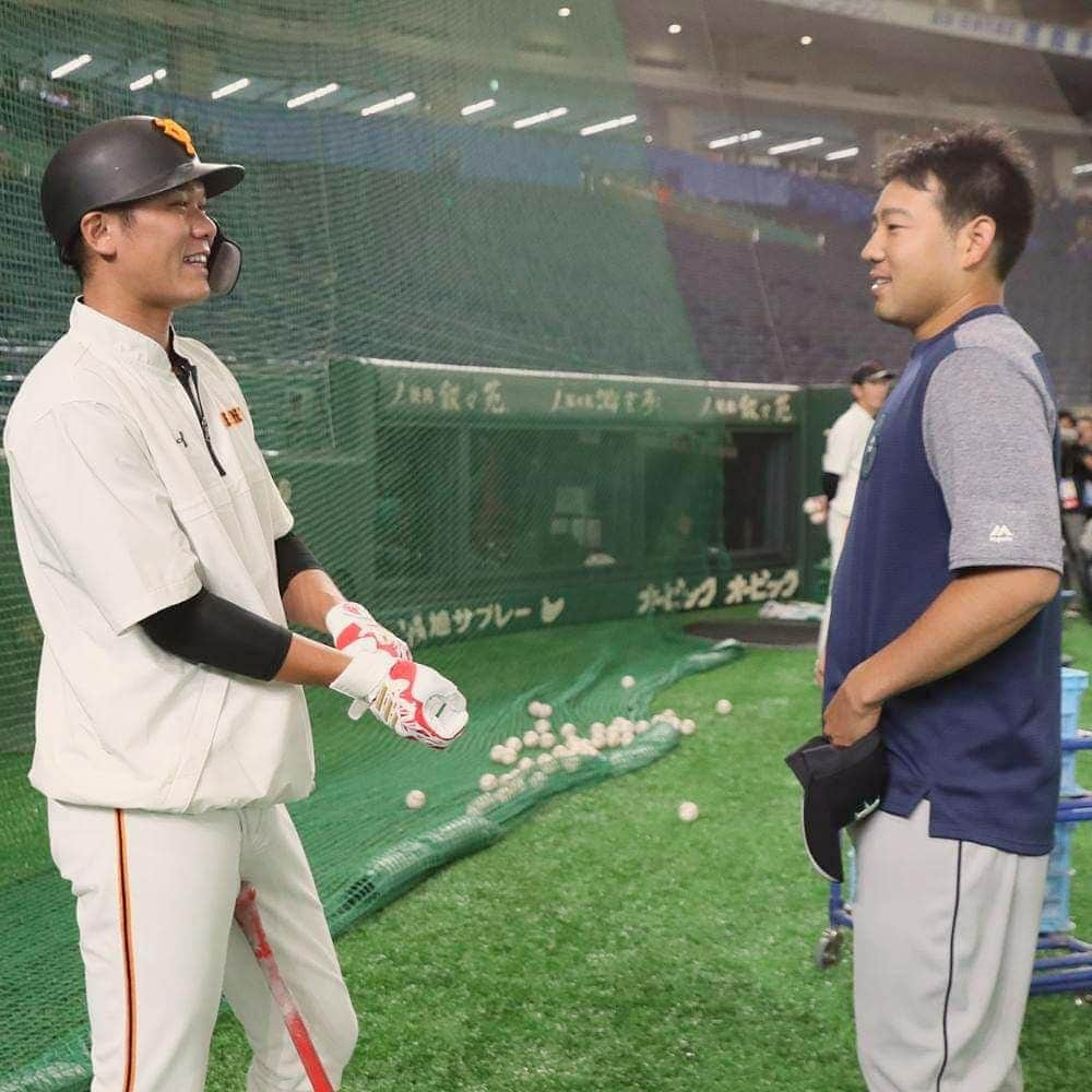 読売巨人軍さんのインスタグラム写真 - (読売巨人軍Instagram)「#MLB開幕戦プレシーズンゲーム #坂本勇人 選手 #イチロー 選手 #菊池雄星 投手 #MLB #巨人 #シアトルマリナーズ #ジャイアンツ #読売ジャイアンツ #giants  #和と動」3月17日 11時51分 - yomiuri.giants