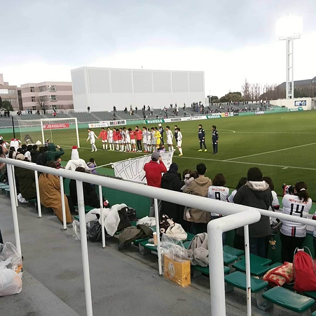 山川恵里佳さんのインスタグラム写真 - (山川恵里佳Instagram)「いわてグルージャ盛岡vsF.C.TOKYO U-23の試合を観に行きました⚽生で観るサッカーはやっぱり楽しい！盛岡出身の私はグルージャサポーターさん達と応援しましたが、サポーターさんも熱い💪✨マナーもしっかりしてるし素晴らしかったです！試合は前半戦に麦倉選手(@natsuki20_ )のコーナーキックから深井選手(@shuhei.f_22 )のヘディングシュートがきまり、後半戦守り抜き今シーズン初勝利🎉🎉グルージャ盛岡(@grulla_staff )の全体の空気感すごく良かったです！チーム全員で勝ち取った勝利おめでとうございます♡  #いわてグルージャ盛岡#一岩#Jリーグ#J3#f.c.tokyo u-23#iwate_grulla_morioka#サッカー観戦#今シーズン観れるだけ行きたーい⚽♡#盛岡出身#山川恵里佳」3月17日 10時56分 - erika_3_official