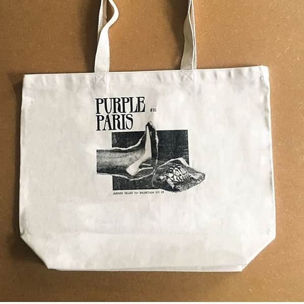 オリヴィエ・ザームさんのインスタグラム写真 - (オリヴィエ・ザームInstagram)「The new Purple bag celebrating PURPLE #31 @purplefashionmagazine With a pic by @juergentellerpage and @balenciaga shoes is now on sale exclusively on purple boutique (purple.fr) OZ」3月17日 11時33分 - ozpurple