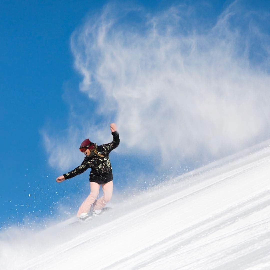 ロキシーさんのインスタグラム写真 - (ロキシーInstagram)「@torahbright always looking for new ways to get barrelled #regram 📷 @aedanodonnell」3月17日 2時48分 - roxy