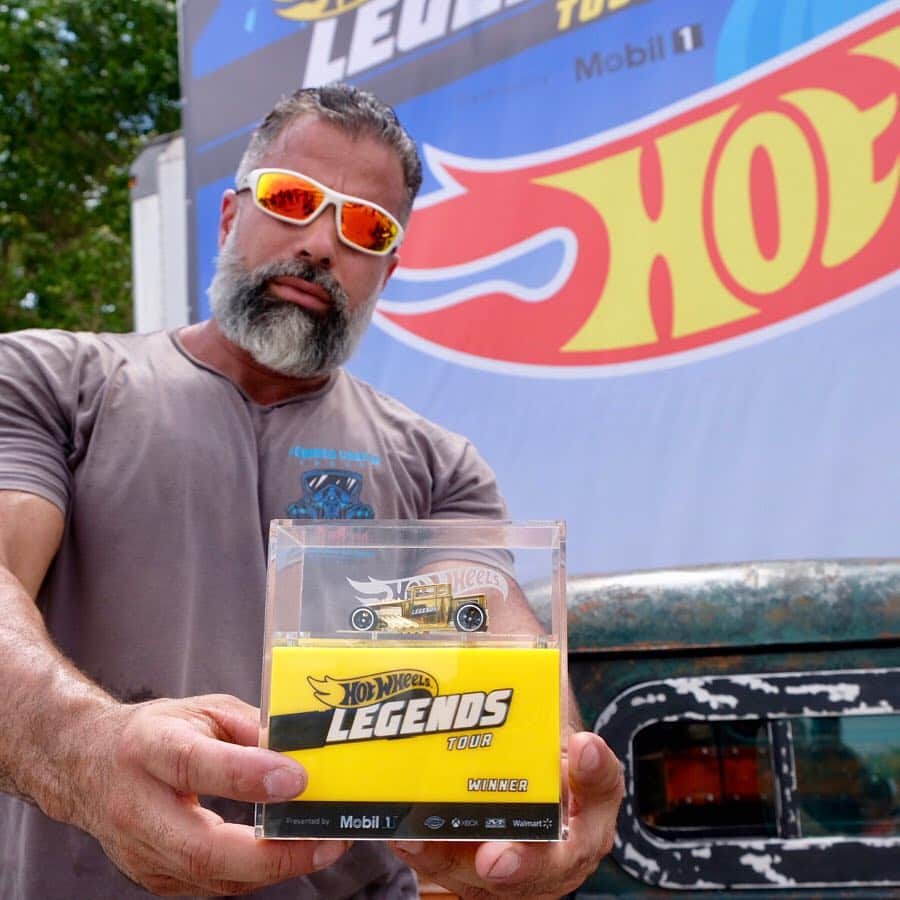 Hot Wheelsさんのインスタグラム写真 - (Hot WheelsInstagram)「Y’all really took it to a new level for the launch of the 2019 #HotWheelsLegends Tour! Meet the winner of the Miami stop, Jose Lugo and his ridiculously epic custom Willys Jeep! Based off the old military-style Willys Jeeps, everything on it is hand-painted, hammered and designed with wartime memorabilia. You’ll see him and his awesome ride back in action at SEMA 2019. Thank you so much for coming, tune back in a couple of weeks for our next stop: 3/30 Houston, TX! . . . #miami #hotwheelspics #hotwheels #diecast #cars #carshow #florida #hotwheelscollectors」3月17日 3時13分 - hotwheelsofficial