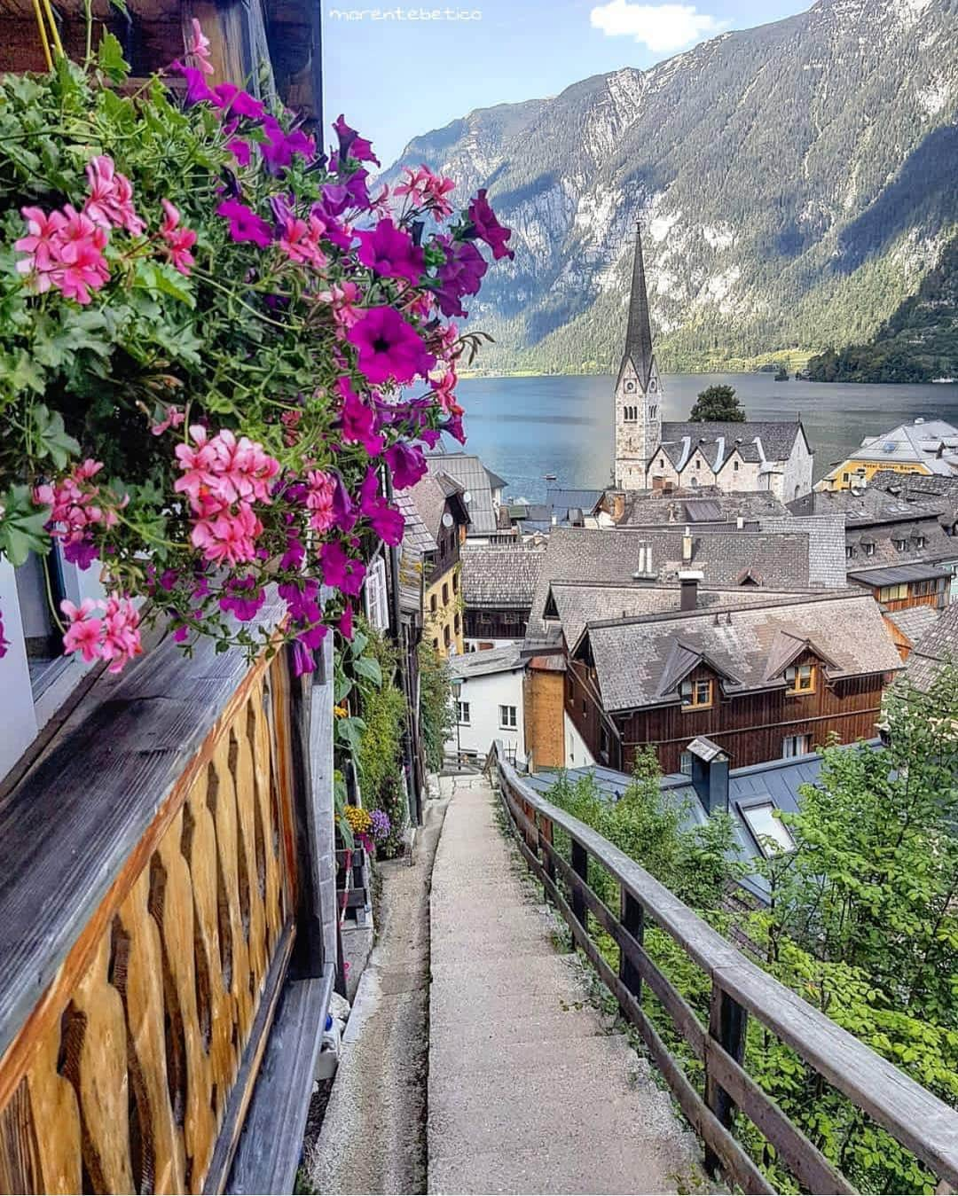 Wonderful Placesさんのインスタグラム写真 - (Wonderful PlacesInstagram)「Hallstatt - Austria ✨💜💜💜✨ . Picture by ✨✨@morentebetico✨✨ #wonderful_places for a feature 💜」3月17日 3時06分 - wonderful_places