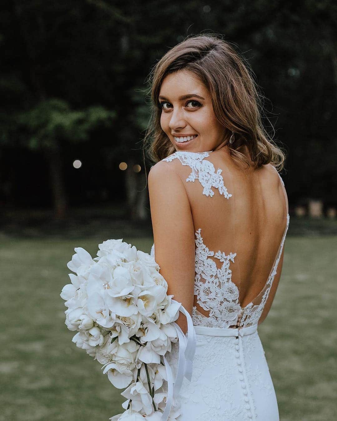 Pronoviasさんのインスタグラム写真 - (PronoviasInstagram)「Straight out of a dream. ✨ Our #PronoviasStylishBride couldn't be happier! Photos by @bahamaburgundy_photo (Featured: Vicenta dress)」3月17日 3時18分 - pronovias