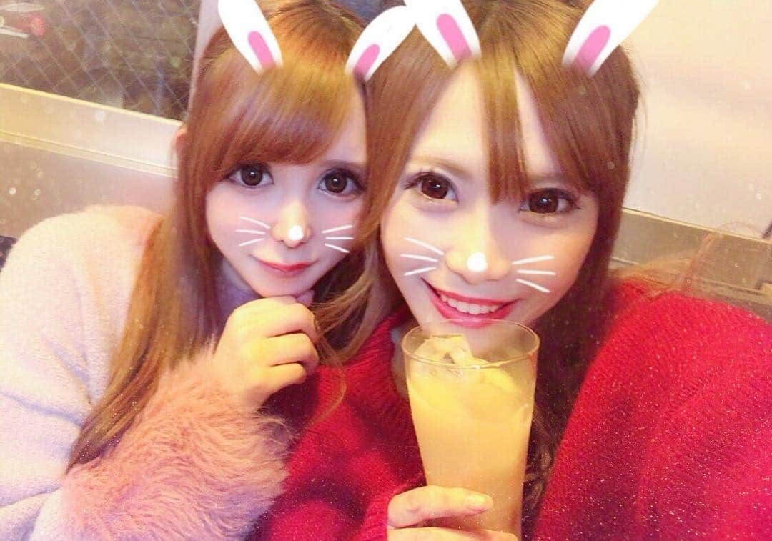 天音ゆめかさんのインスタグラム写真 - (天音ゆめかInstagram)「今朝から8度越えの熱出て療養中😷 写真見返したらでてきたいつぞやかのすずとの👭☪️ ・ ・ #療養中 #キャバ嬢 #ジュライト #鈴木すず #フォーセンス  #天音ゆめか #歌舞伎町 #ミナミ #流川 #国分町 #六本木 #なかよし #自撮り #selfie #japanesegirl」3月17日 3時36分 - yumeka_0x0