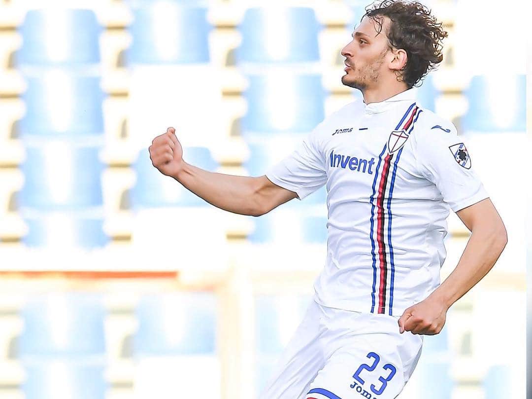マノロ・ガッビアディーニのインスタグラム：「Non ci poniamo limiti 💪🏼⚽️ Forza Samp 🔵⚪🔴⚫⚪🔵 #MG23」