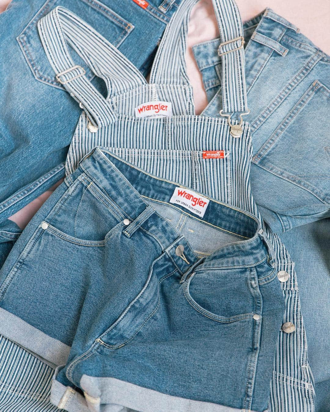 Urban Outfittersさんのインスタグラム写真 - (Urban OutfittersInstagram)「If you want 'em all, well, we can't blame you. Exclusive new ones from @wrangler are online now. #UOonYou」3月17日 3時55分 - urbanoutfitters