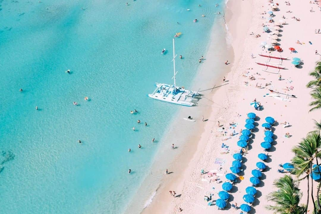 ハワイアン航空さんのインスタグラム写真 - (ハワイアン航空Instagram)「Who else wishes they were here right now 🙋? 📍: Waikīkī Beach」3月17日 4時00分 - hawaiianairlines