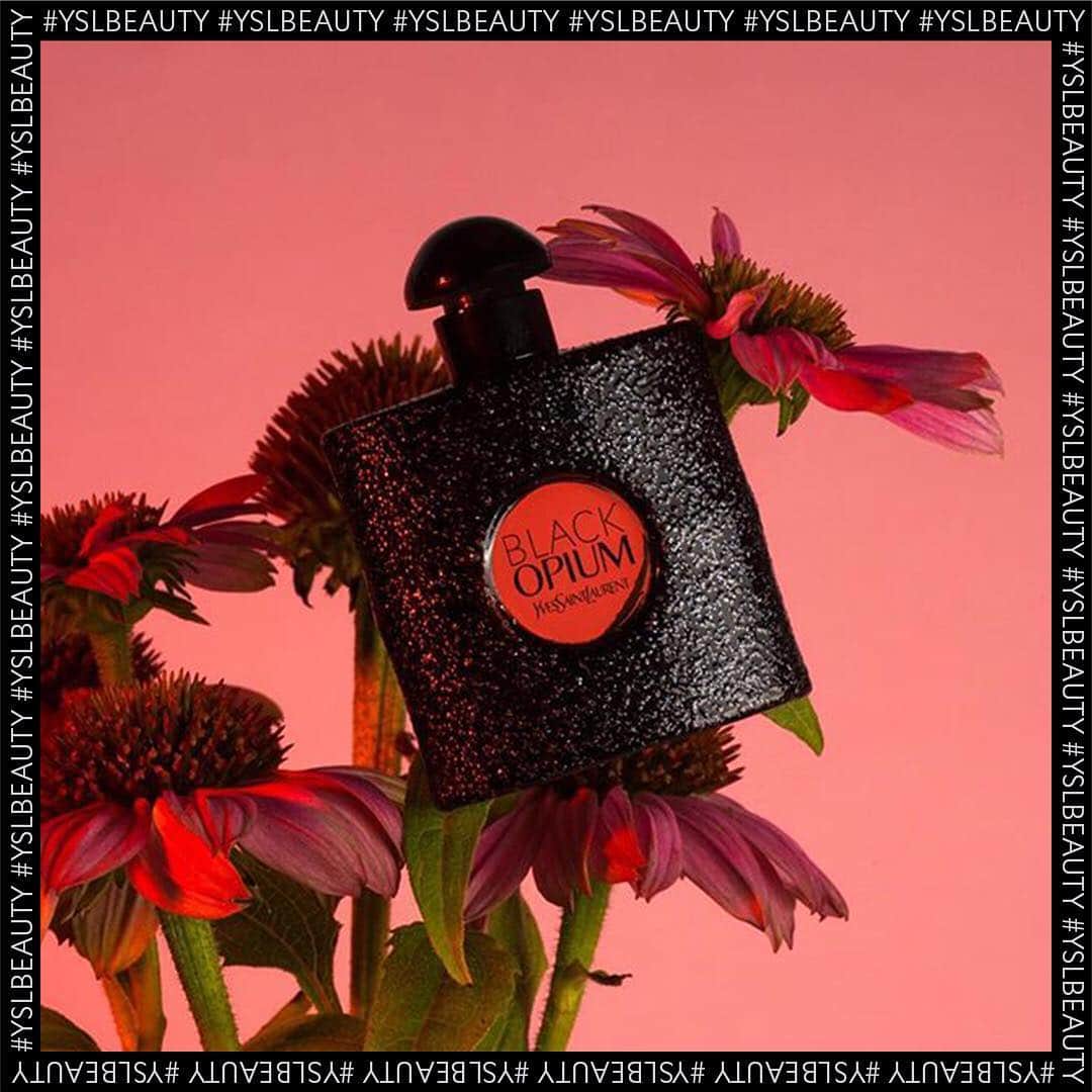 Yves Saint Laurent Beautyさんのインスタグラム写真 - (Yves Saint Laurent BeautyInstagram)「REGRAM: Get hooked on the darkest flower @vanessabphoto BLACK OPIUM EAU DE PARFUM Share your love of YSL Beauty with #yslbeauty and by tagging us in your photo」3月17日 4時50分 - yslbeauty