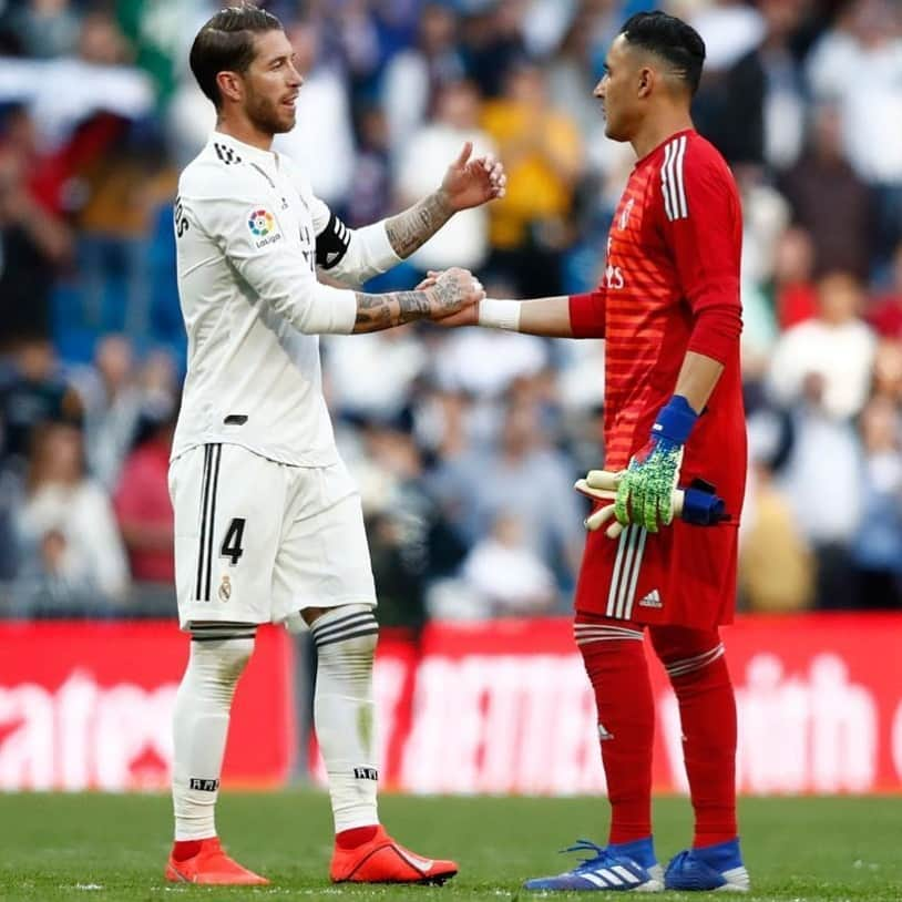 セルヒオ・ラモスさんのインスタグラム写真 - (セルヒオ・ラモスInstagram)「Lucharemos hasta el final por este escudo, por esta camiseta, por esta afición.  We'll fight until the end for this badge, for this shirt, for our fans. #HalaMadrid」3月17日 5時13分 - sergioramos