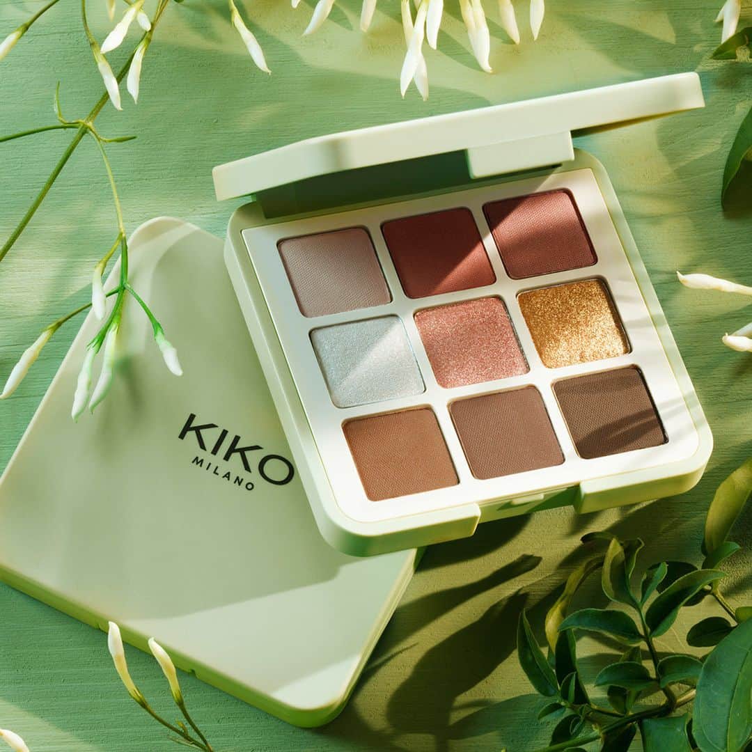 KIKO MILANOさんのインスタグラム写真 - (KIKO MILANOInstagram)「9 shades, 3 finishes - Double tap if you’re snagging these #KIKOGreenMe eyeshadow palettes enriched with avocado and cotton seed oil ASAP! 🌱 Now in stores & online New Green Me Eyeshadow Palette 101」3月17日 6時00分 - kikomilano