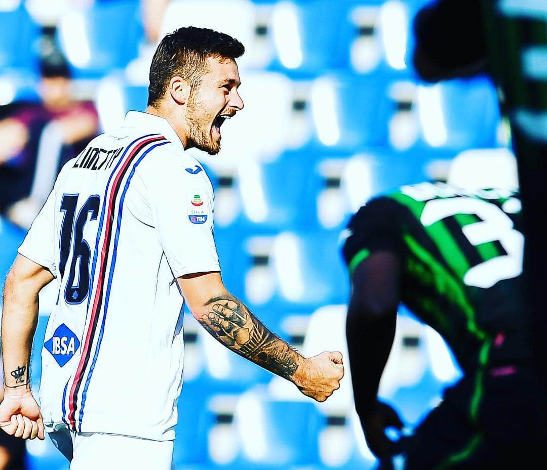 UCサンプドリアさんのインスタグラム写真 - (UCサンプドリアInstagram)「Facciamo cinque passi indietro... #SassuoloSamp. 🔥🔥🔥🔥🔥」3月17日 6時14分 - sampdoria