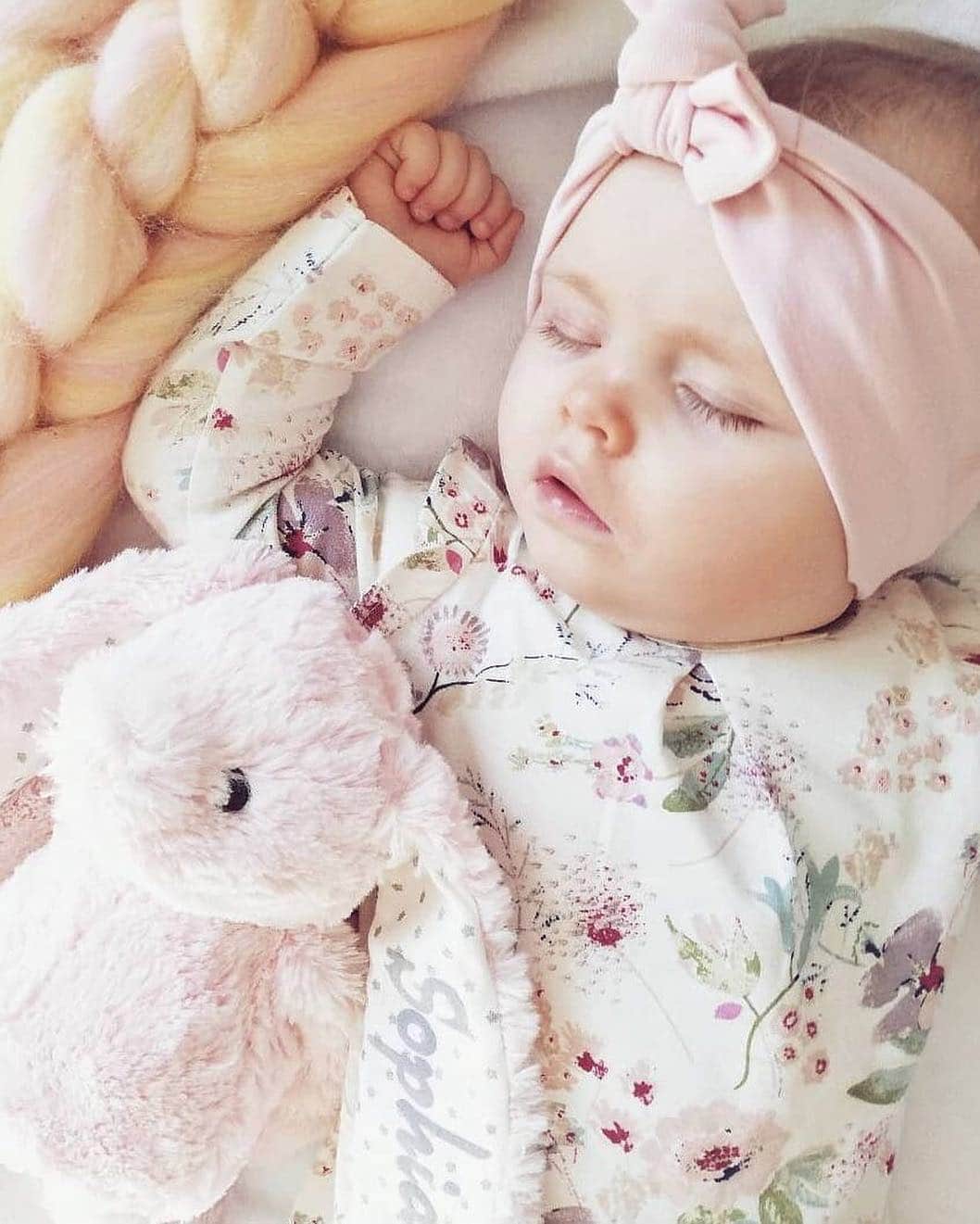 Nextさんのインスタグラム写真 - (NextInstagram)「When it's Saturday night and you just can't keep your eyes open... 💖 Thanks for sharing @the_ordinary_mama! 🔍 302951. #cute #sleepy #kidswear #nextkids #baby #newborn #floral #weekend」3月17日 6時19分 - nextofficial