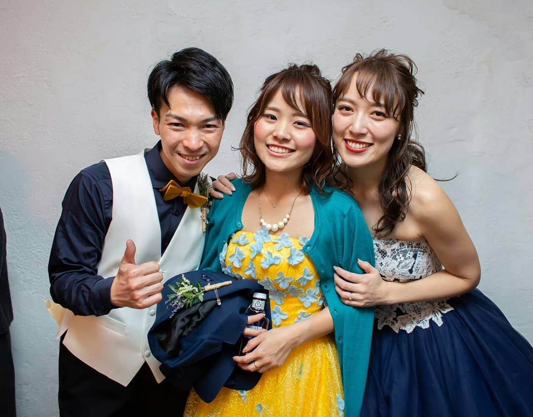 BARN&FOREST148さんのインスタグラム写真 - (BARN&FOREST148Instagram)「. ゲストの皆様と最高の1枚を！！ . . 映画のような、たった一つの感動 @barn_and_forest148  HPもしくはお電話にて お気軽にお問い合わせください♬*゜ . #barnandforest148 #148cafe #barn #148花嫁 #バーンアンドフォレスト #バーンアンドフォレスト148 #レストランウェディング #流山 #流山おおたかの森 #千葉花嫁 #結婚式写真 #結婚式場 #結婚式レポ #プレ花嫁 #卒花嫁 #緑のある結婚式場 #ガーデンのある結婚式場 #日本中のプレ花嫁さんと繋がりたい #全国のプレ花嫁さんと繋がりたい #こだわりのウェディング #自然 #2019春婚 #2019夏婚 #2019秋婚  #最高の写真」3月17日 12時01分 - barn_and_forest148
