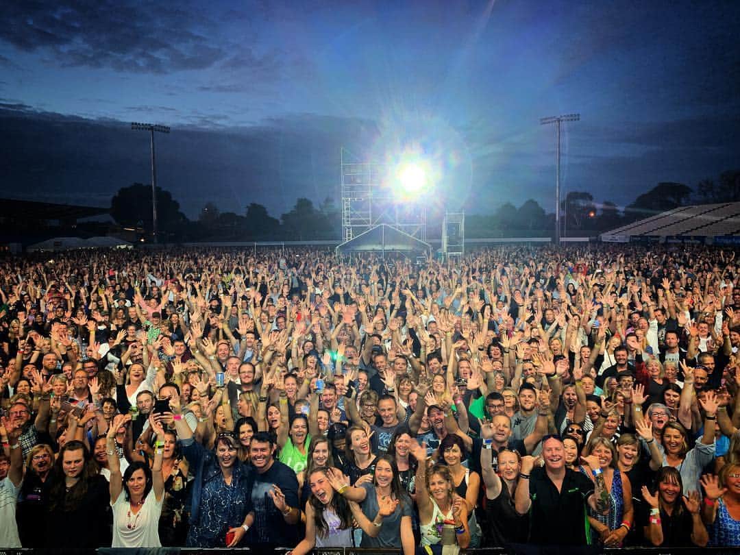 ブライアン・アダムスのインスタグラム：「Fantastic show last night in Nelson, New Zealand. It could have been one of the hardest gigs in my life, the air was heavy with sadness due to the mass murders the day before in Christchurch. I dedicated Shine A Light to the victims and the field lit up instantly with phones. Murder was the ‘elephant in the room’. We all knew about what had happened, we’re all shocked and upset that this could have actually happened so close to us. What ever you believe in your soul religiously about yourself / your fellow man, we are all one. We coexist on this lonely planet floating six miles from oblivion, and beyond the fragile ionosphere there is nothing but radiation. So take care of each other, spread love, hug your parents for as long as you can hug them, kiss each other often, and respect your fellow man. Love Bx ❤️ #bryanadamsshinealight #christchurch」