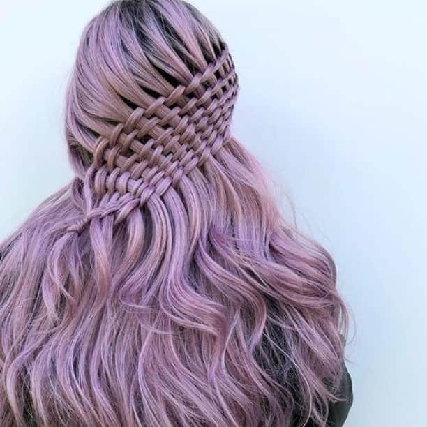 CosmoProf Beautyさんのインスタグラム写真 - (CosmoProf BeautyInstagram)「Waterfall braids with a twist 💜💜💜 ✨ Hair by #COSMOPRO @beautymarkedbysarah who braided using @sexyhair Styling Paste and finished with #SexyHair So Touchable Hairspray ✨ Take control of styles and your budget with deals on spray stylers, $10 and under this month at #cosmoprofbeauty where you are #licensedtocreate. . . #repost #braidedstyle #braidedhairstyles #braidedhair #braidstyle #braidstyles」3月17日 7時10分 - cosmoprofbeauty