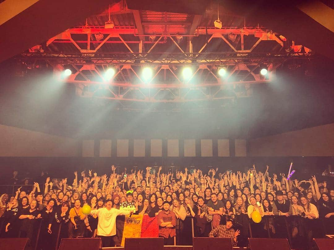 ミスラ・ジン さんのインスタグラム写真 - (ミスラ・ジン Instagram)「Brussels!!!!! 👍👏🙏🎉 #epikhigh #Brussels」3月17日 7時44分 - realmithrajin