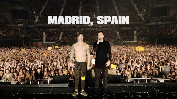 トゥエンティ・ワン・パイロッツのインスタグラム：「#TheQuietGame - Madrid, Spain - one show left here in europe.」