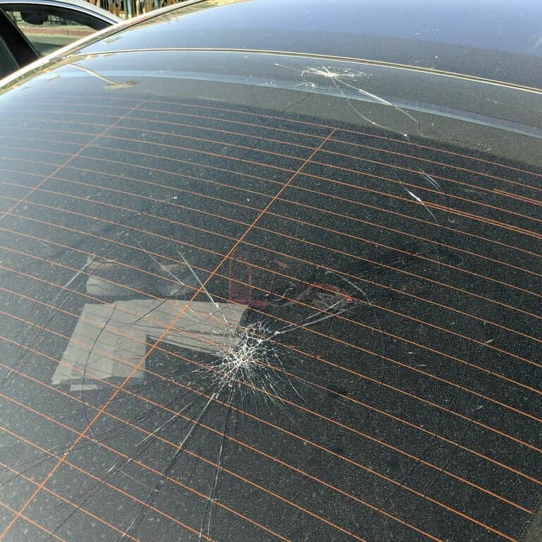 レネ・リベラさんのインスタグラム写真 - (レネ・リベラInstagram)「Guys, do you think you can stop using my car as target? 2 foul balls in less than a week? Seriously? @sfgiants」3月17日 8時09分 - renerivera44