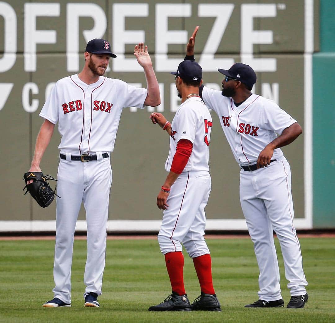 ボストン・レッドソックスさんのインスタグラム写真 - (ボストン・レッドソックスInstagram)「Proud teammates 😁」3月17日 8時28分 - redsox