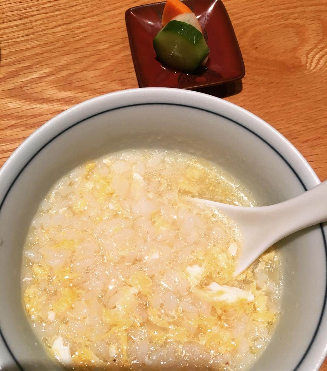 佐藤仁美さんのインスタグラム写真 - (佐藤仁美Instagram)「水炊き。といっても、シメの雑炊。うまま。異様に、飲み物が遅い店だったけど、まぁ。良し。うまし。チャラ。 #福岡 #もう #いないよ #また #遊びに行くけど #水炊き食べたいなー」3月17日 9時01分 - sato.hitomi.19791010