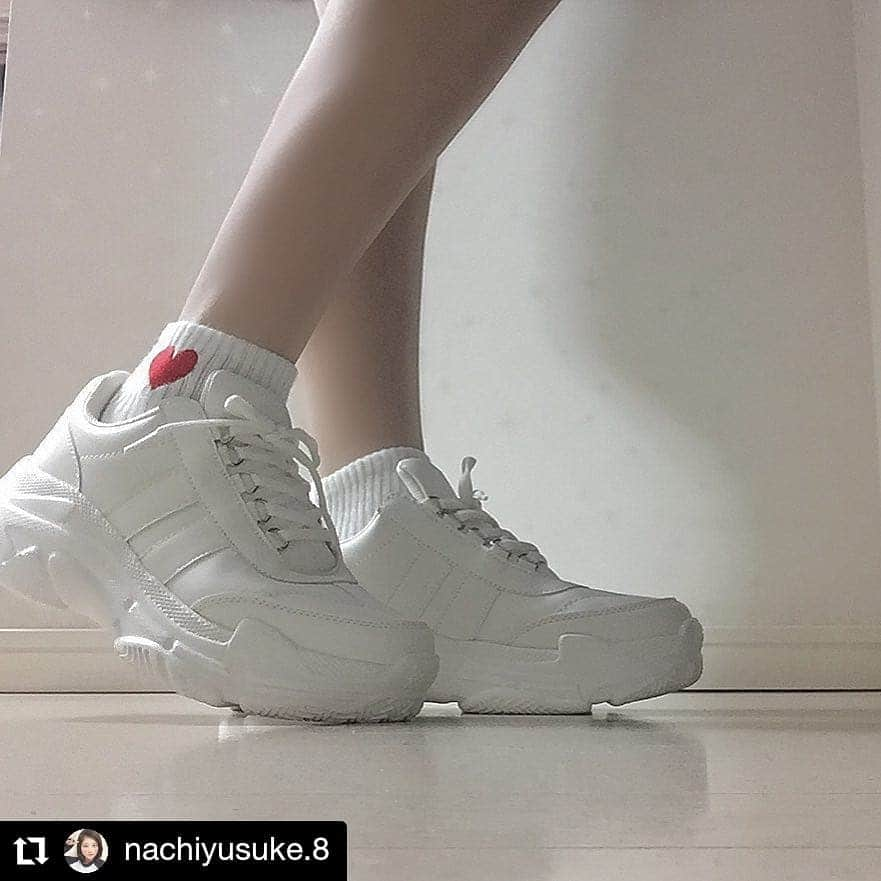 ハニーズ公式さんのインスタグラム写真 - (ハニーズ公式Instagram)「#Repost @nachiyusuke.8 • • • • • • NEW Shoes❤  #sneakers #white #dat#sneaker #heart  #honeys #like4like #ootd #photoofthedey #おしゃれさんと繋がりたい * * * @nachiyusuke.8さんの投稿です。 素敵な写真ありがとうございます♡ 『厚底ボリュームスニーカー』￥2980 235-134-6290①  #ハニーズ #スニーカー」3月17日 9時17分 - honeysofficial