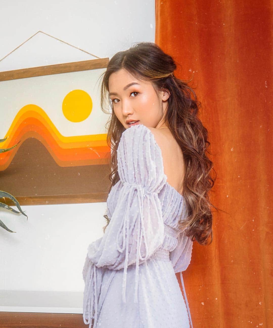 W E Y L I Eのインスタグラム：「Pssttt....Eggie Festival Collection is here 😻 @eggieshop」
