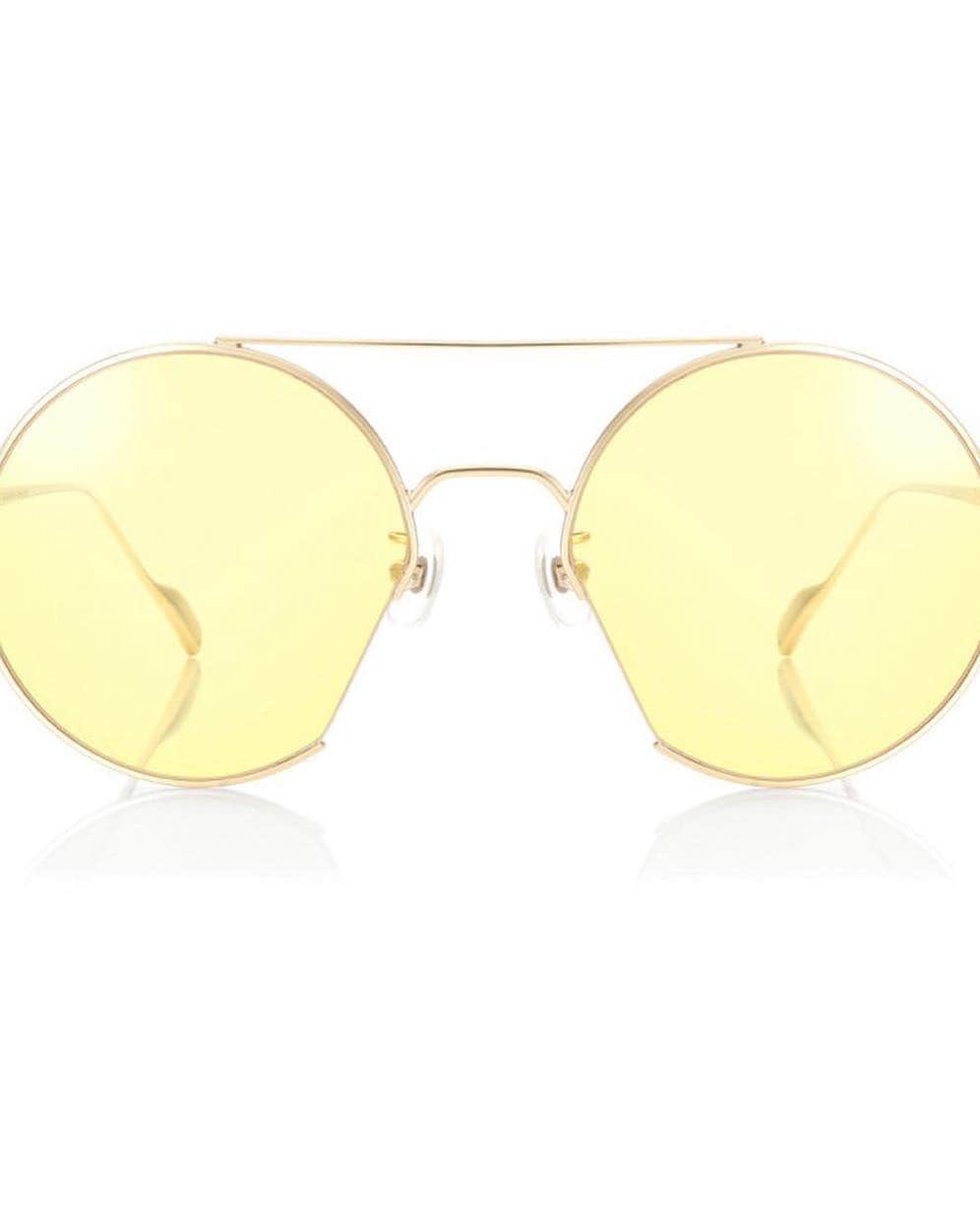 JINSさんのインスタグラム写真 - (JINSInstagram)「🌴🌵Festival season is upon us and we’re more than excited for the latest drop of our new SS19 sunglasses. ☀️ . Get ready 💥 and grab your pair online and in stores in time for your next Summer fit. All sunglasses $60. . Swipe ⏪ for these Sunnies. Check them out online at jins.life/ss19 and in stores! 🕶🖤」3月17日 9時50分 - jins.usa