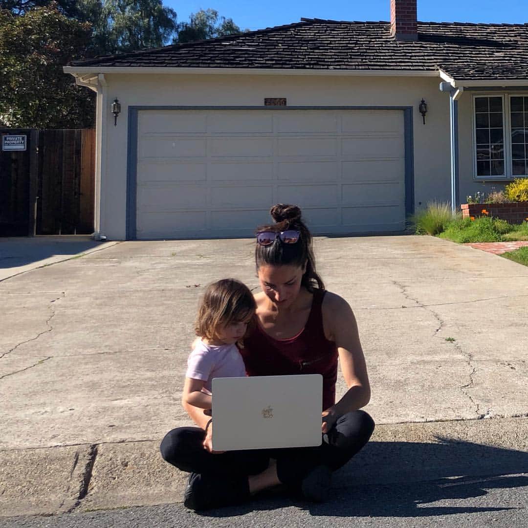 アンドレア・フエンテスのインスタグラム：「Donde empezó todo #SteveJobsGarage #whereitallbegan #bucketlist」