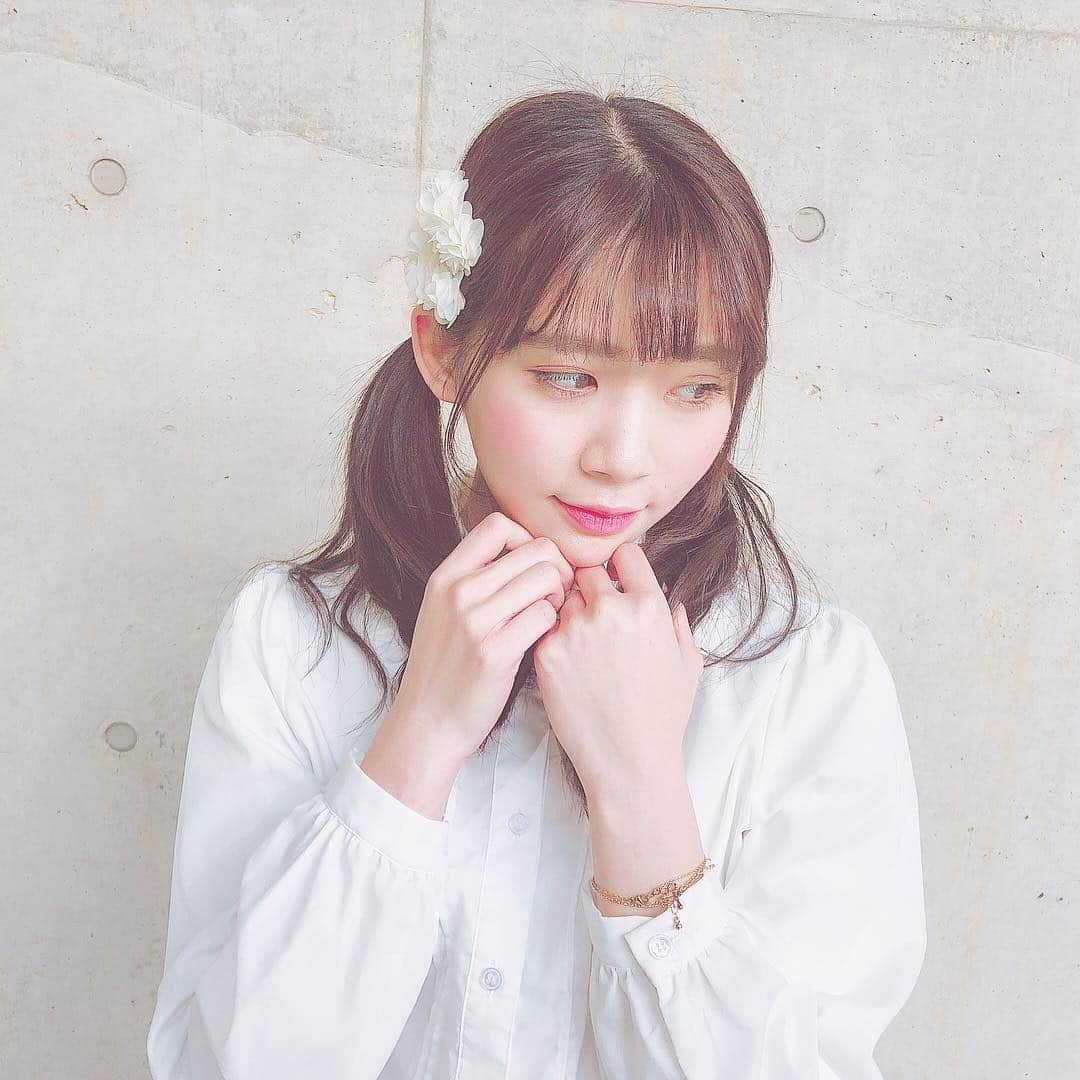 奈良未遥さんのインスタグラム写真 - (奈良未遥Instagram)「( ˶´⚰︎`˵ )…🤝2日目  ありがとうございました 春っぽくしてみました 20歳ラスト握手会 ついんてーる  #NGT48 #握手会 #奈良未遥  スカートが下に下がりすぎててバランスおかしい( ･᷄-･᷅ )💦」3月17日 21時09分 - mihapiyo._.48