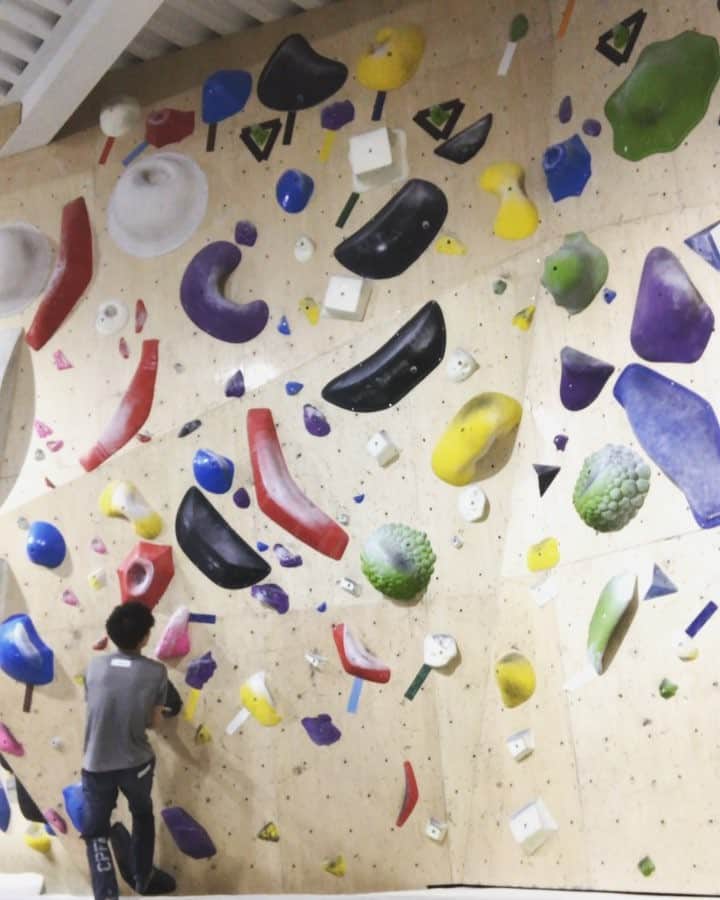 のインスタグラム：「It happens...😢 こんな日もある…。 #climbing #クライミング #bouldering #climbing_videos_of_instagram #悔しい #😭」