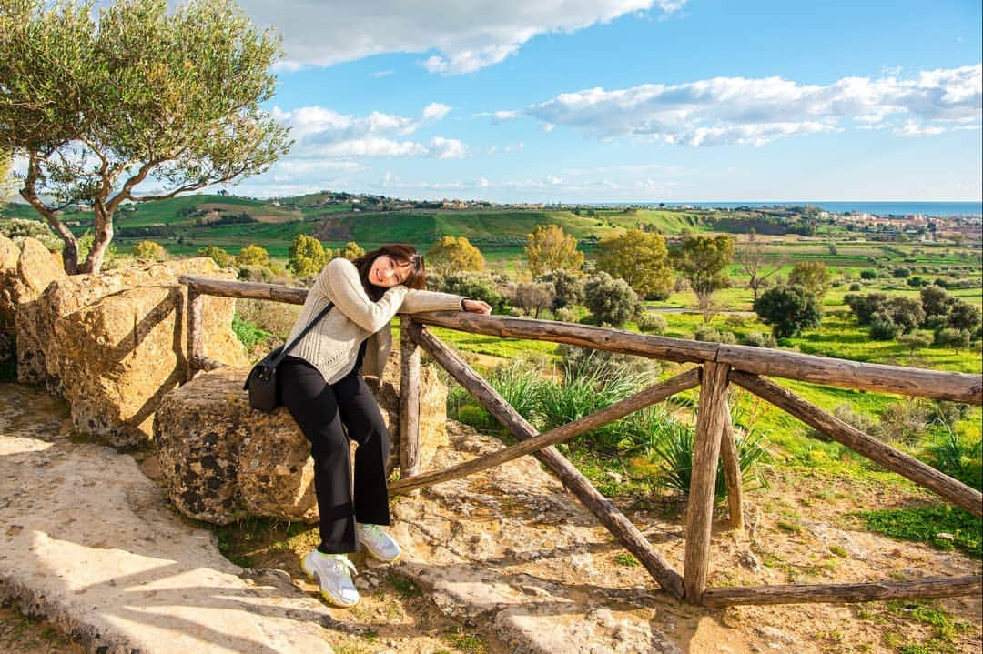 パク・ウンビンさんのインスタグラム写真 - (パク・ウンビンInstagram)「#Agrigento #아몬드꽃」3月17日 19時52分 - eunbining0904