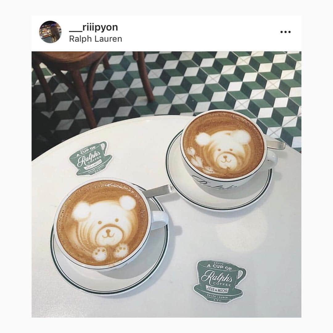 PRESSさんのインスタグラム写真 - (PRESSInstagram)「くまさんラテアートが可愛い！表参道にある"ラルフズコーヒー"って知ってる？﻿ ﻿ 2018年11月に日本初上陸したアパレルショップ"ラルフローレン"のカフェ、ラルフズコーヒー☕️﻿ ﻿ 提供されるコーヒーはすべて中南米産の﻿ 100％オーガニックコーヒー🌿﻿ 美味しいのに身体にもいいんです❤︎﻿ ﻿ お店でカフェラテを注文すると、﻿ ラテアートをクマの形にしてくれて﻿ 思わず写真に撮りたくなる可愛さ。﻿ ﻿ 他にもサンドイッチなどのフードもあるので﻿ おしゃれなモーニングやブランチの時間を﻿ 楽しんでみては？♡﻿ ﻿ ﻿ ◆店舗情報﻿ アクセス : 明治神宮駅前から317m﻿ ラルフローレン表参道店 1F併設﻿ ﻿ 営業時間 : 月〜木、日 9:00〜20:00﻿ 金、土 9:00〜21:00﻿ ﻿ ﻿ ❤️ #PRESSカフェ巡り ❤️﻿﻿﻿﻿﻿﻿﻿ ここから 今までのカフェ特集が全部みれるよ！﻿﻿﻿﻿﻿﻿﻿ ﻿ ——————————————————﻿ #表参道カフェ #表参道カフェ巡り#表参道グルメ #表参道映え #カフェ巡り #ラルフズコーヒー #ラルフローレン #くまラテ #ラテアート #カフェ巡り好きな人と繋がりたい #カフェ部 #カフェ活 #東京カフェ #東京カフェ巡り #東京カフェ部 #原宿カフェ #原宿カフェ巡り #原宿ランチ #カフェ好き #カフェスタグラム #カフェタイム #カフェ巡り部 #カフェ巡り東京 #pressblog」3月17日 19時53分 - press.inc