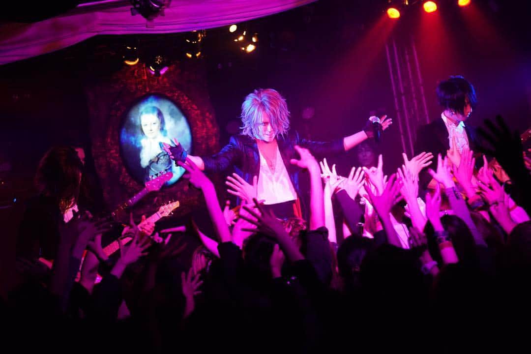 KAMIJOのインスタグラム：「#KAMIJO  Live Tour 2019 "Symphony of The Vampire" 札幌 SPiCE 2日目最高でした！ どうもありがとう #KAMIJO」