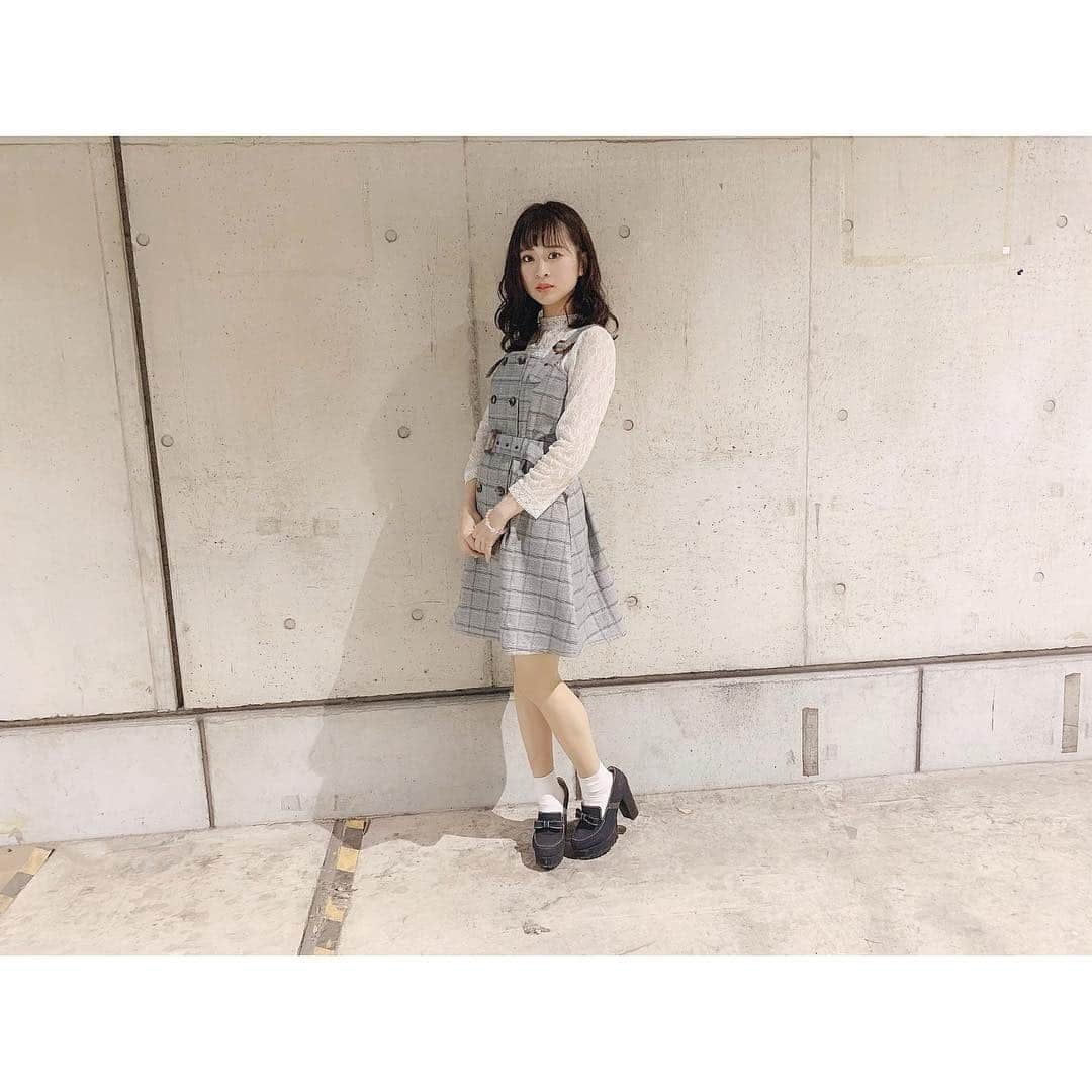 のインスタグラム：「#NOWAYMAN 個別握手会@パシフィコ横浜 ありがとうございました🤗✨ . 今日のお洋服載せますね〜🧸💕 . . 2枚目は写真撮ってくれてたゆうかたん(#浅井裕華 ちゃん)がめっちゃ近付いてきて笑いが堪え切れなくなったーっていう写真😂笑 (2枚目載せ忘れてた笑) . . #ぴよふぁっしょん  #SKE48 #idol #instagood #evelyn #niceclaup #tittyandco」