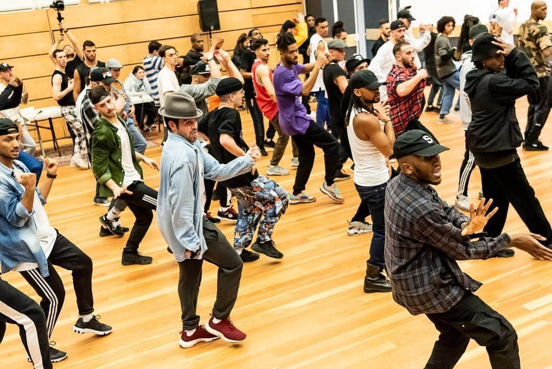 エム・ポコラさんのインスタグラム写真 - (エム・ポコラInstagram)「Les ondes étaient bonnes pour l’audition des danseurs de la nouvelle équipe. 🙌🏼 #pyramidetour #pyramide  Attention level important en vue🔥 📷@pixelinephoto」3月17日 20時20分 - mattpokora