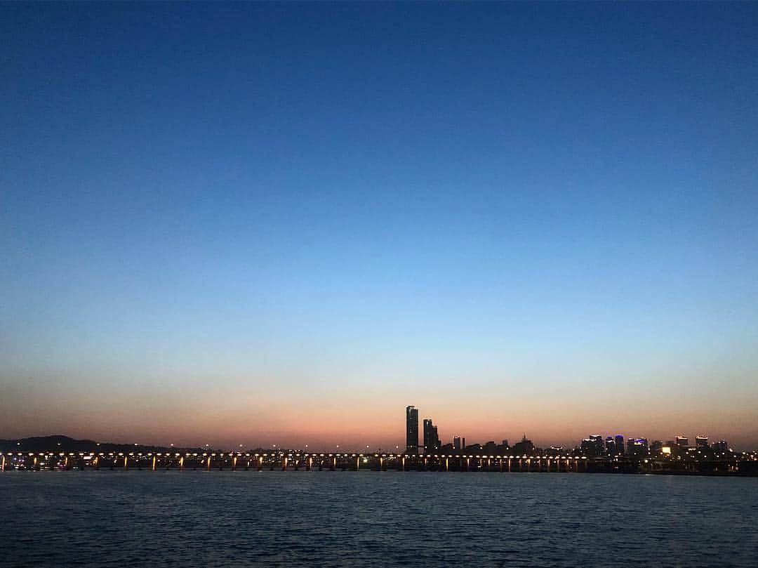 イ・ギウさんのインスタグラム写真 - (イ・ギウInstagram)「B E A U T I F U L  S E O U L !! .. .. #seoul #korea #hanriver #running」3月17日 20時41分 - lee_kiwoo