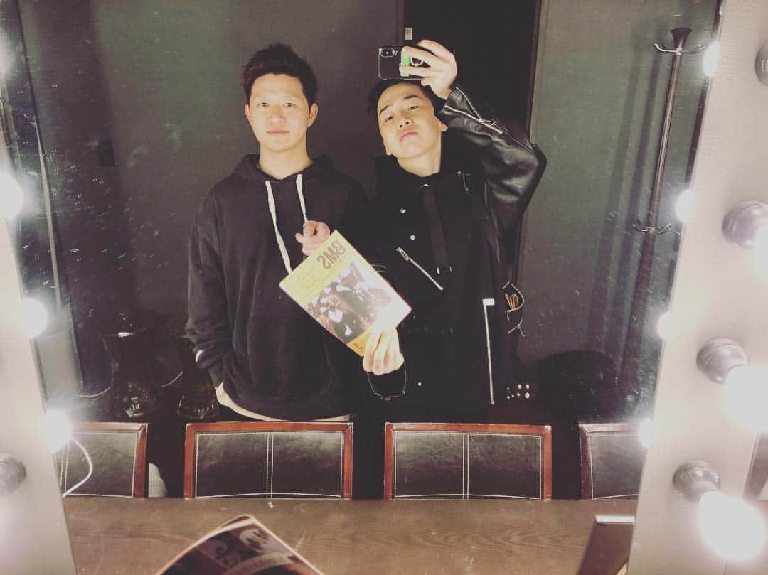のインスタグラム：「本日は大阪公演‼️﻿ 1部のチケット有り難いことに売り切れで、2部は追加席で5名入れるそうです！﻿ ﻿ 来られる方、楽しんで下さいねー！！😊﻿ ﻿ BERONICA（ベロニカ）﻿﻿﻿﻿ 2部 19:00開場/20:00開演﻿ ﻿ #REBBITTOUR ﻿﻿」