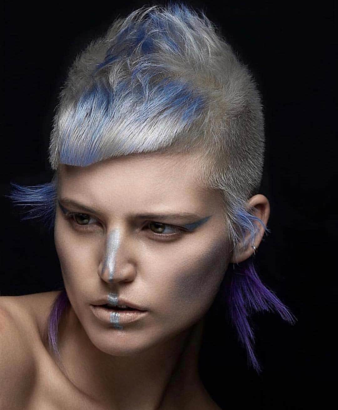 京極 琉さんのインスタグラム写真 - (京極 琉Instagram)「Photography:  Martin Higgs Model :  Nikki Hafter Hair&Direction :  Ryu Kyougoku MUA: Marino #btcbigshot19_creativehaircolor #btconeshot19_platinum #btcbigshot19_editorial #btcbigshot19_haircut #oneshothairawards  #btconeshot19_naturaltexture #btconeshot19_curls#oneshot#salonryu#京極琉」3月17日 12時12分 - ryuhairartist