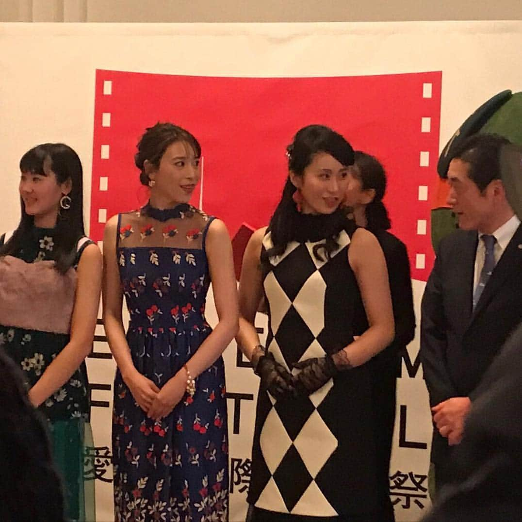 宇田恵菜さんのインスタグラム写真 - (宇田恵菜Instagram)「愛媛国際映画祭は 愛媛県が主体となって、愛媛の芸術をより高め発展させるためにやっているので、 県知事ともお話させていただき、また県庁職員の方から暖かいお見送りもあって、本当に素敵な場をありがとうございました！ て感じでした！ 職員の中から、恵菜ちゃん！て声かけられたら、小学校の同級生で、うわー！て、そん時に涙目あがってきたけど、堪えて、写真撮ろう！て 私から超えかけちゃった笑笑 本当に、素晴らしい映画祭になることまちがいないな！ておもえる、まさしく愛媛産には愛があるシリーズです！ @nankaihoso_rnb  #casting  #actress  #キャスティング #女優 #役者  #filmingcrew #filming #撮影中 #撮影クルー #日露合作 #バルトの庭 #クランクイン #愛媛出身 #明治時代 #愛媛県松山市 #actresslife #舞台挨拶 #レッドカーペット #愛媛国際映画祭 #セントラル #県知事 #宇田恵菜 #ソローキンの見た桜」3月17日 13時17分 - ena2727