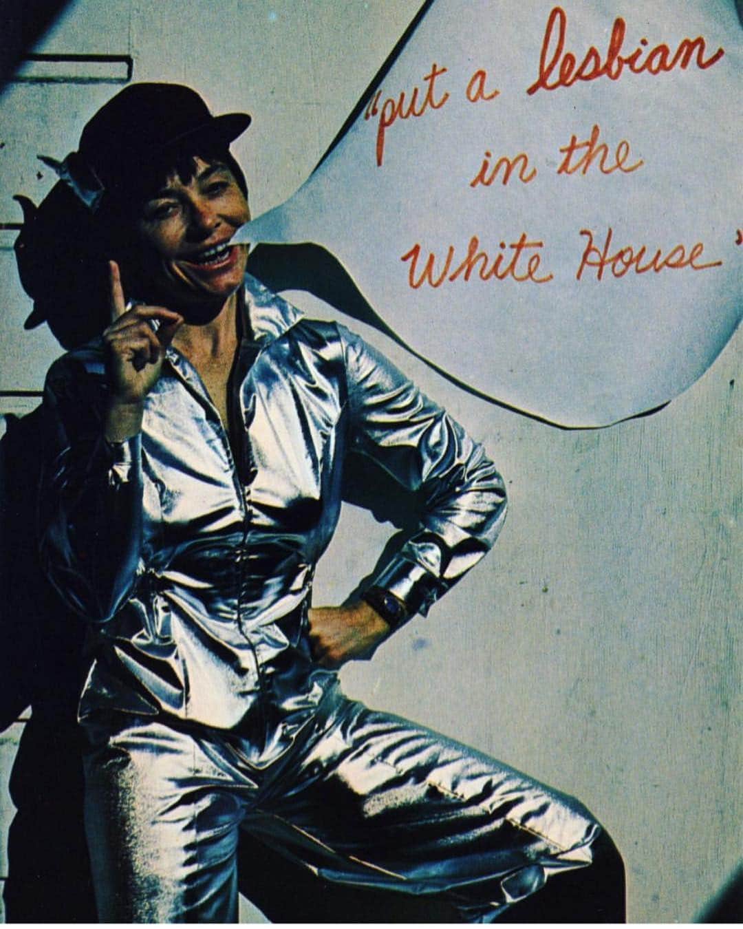 のインスタグラム：「So sad to hear of the passing of the queer filmmaking legend #barbarahammer today but heartened at the thought of her inclusion in the 2019 #WhitneyBiennial curated by two wonderful women @rjkhckly and @janepanetta #art #madebywomen #madebyqueers #womenshistorymonth」