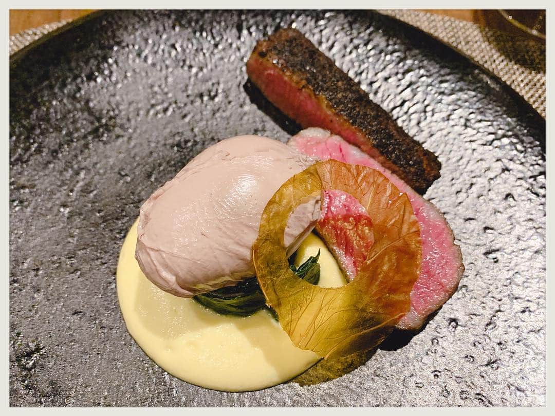 のインスタグラム：「2019.03.17 ホワイトデーディナー🍽 #飯倉片町  #麻布台  #RestaurantＴ3  #tomocagourmet  #カジュアルフレンチ」