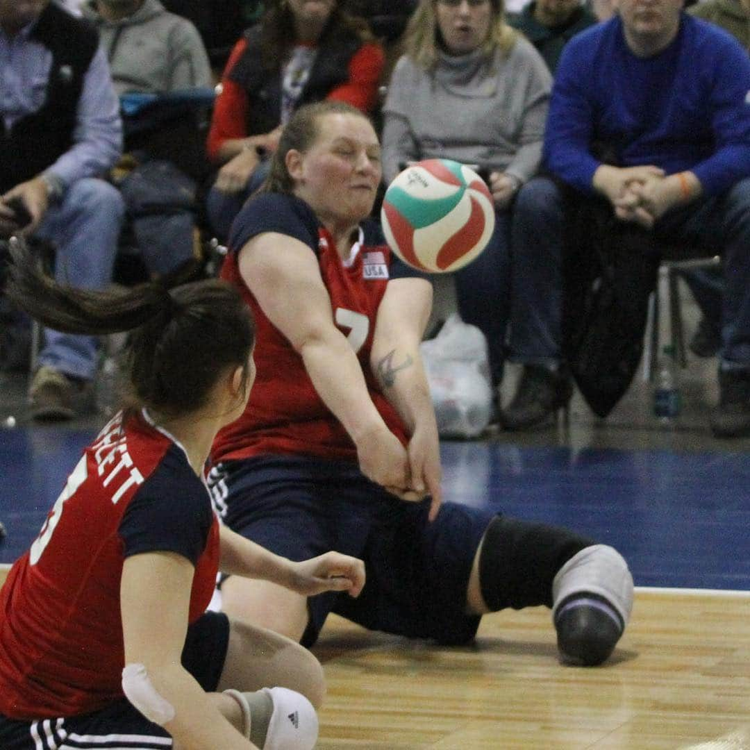 USA Volleyballさんのインスタグラム写真 - (USA VolleyballInstagram)「@usav_sitting_wnt defeated @volleyballcanada twice on Saturday to improve 4-0 in its exhibition series taking place during @crossroadsvb in Denver. The series concludes on Sunday at 9 a.m. MT. For the daily review and photo gallery, visit www.usavolleyball.org.」3月17日 14時15分 - usavolleyball