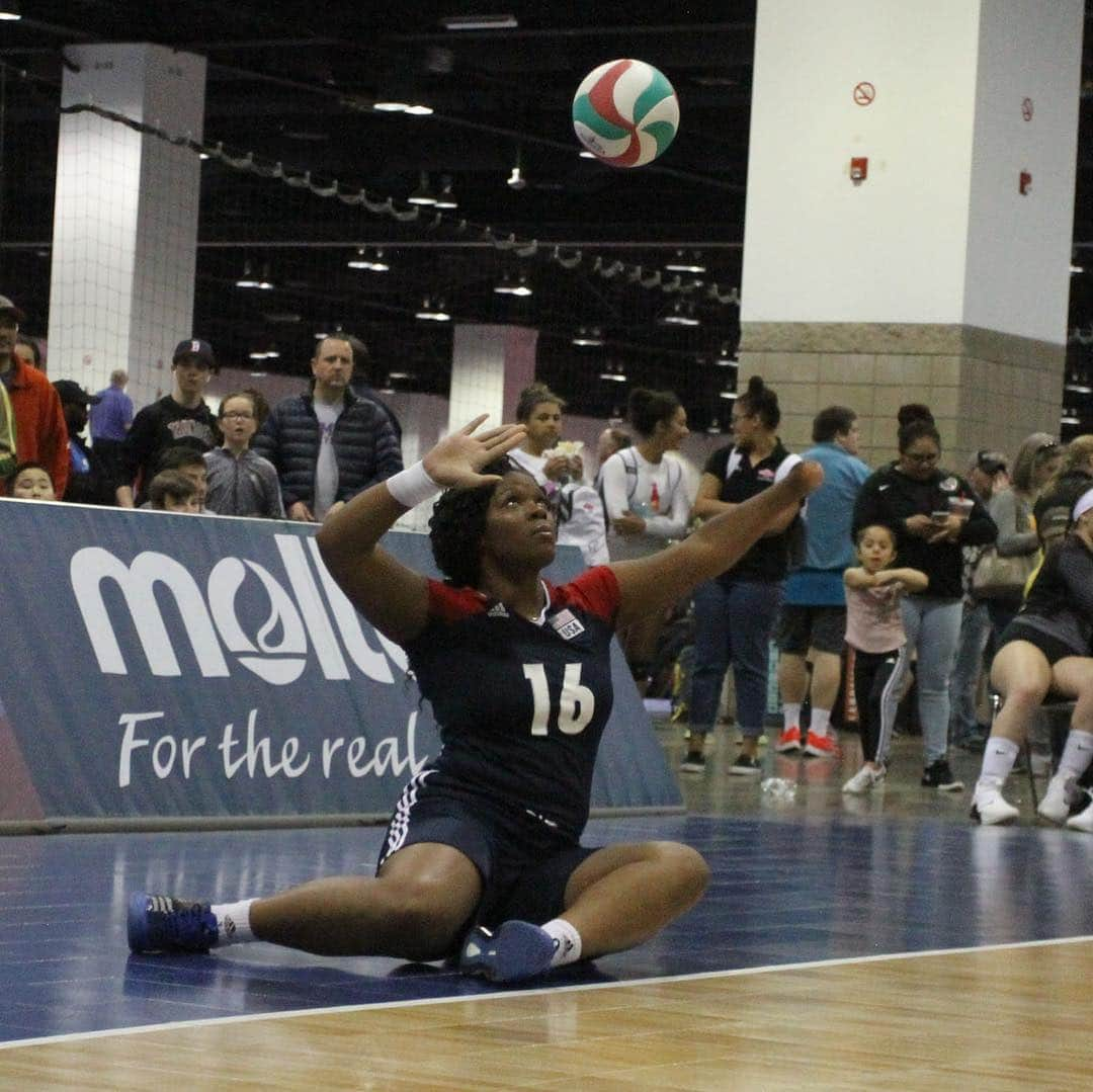 USA Volleyballさんのインスタグラム写真 - (USA VolleyballInstagram)「@usav_sitting_wnt defeated @volleyballcanada twice on Saturday to improve 4-0 in its exhibition series taking place during @crossroadsvb in Denver. The series concludes on Sunday at 9 a.m. MT. For the daily review and photo gallery, visit www.usavolleyball.org.」3月17日 14時15分 - usavolleyball