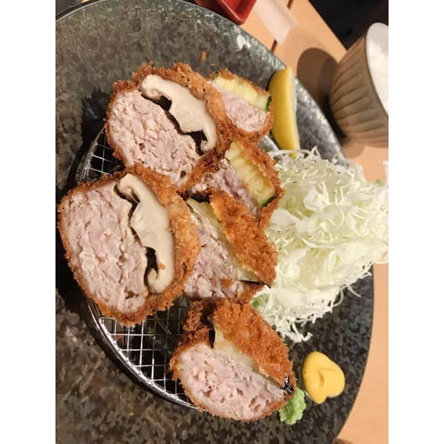 大川藍さんのインスタグラム写真 - (大川藍Instagram)「ランチデート #とんかつ#きんとん#渋谷#ランチ#渋谷ランチ#lunch#ロースカツ#野菜ミンチ#food#激ウマ#デート」3月17日 14時22分 - okawa.ai